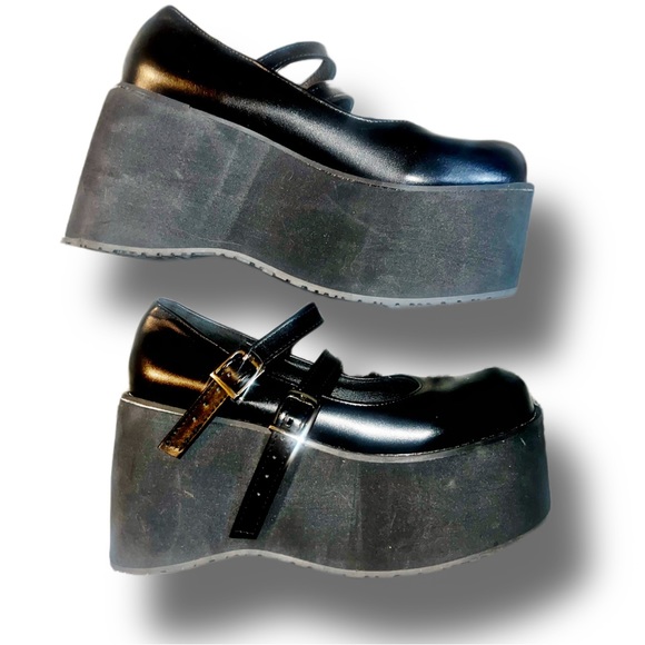 Delia’s for Dolls kill Black Double Strap Mary Jane Platforms - Picture 5 of 11